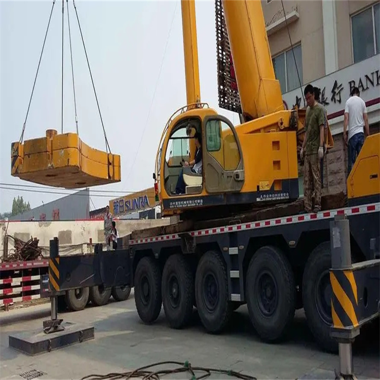 百色当地吊车出租|机器吊装|75吨|工厂搬迁服务